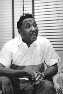 A relaxed Muddy Waters in his Chicago home